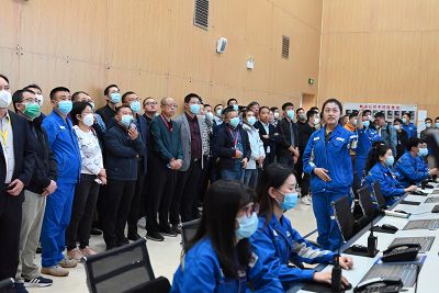 中國無機鹽協會過氧化物行業年會參會嘉賓 到紫瑞公司參觀考察